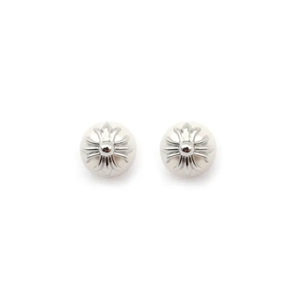 Chrome-Hearts-18K-White-Gold-Mikimoto-Pearl-Earring-Stud-1